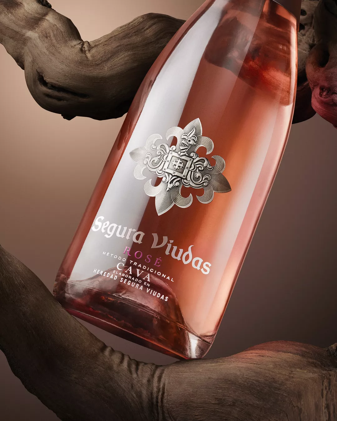 桃红产品亮相男士展，看维达斯如何用“反差性”方式推广？