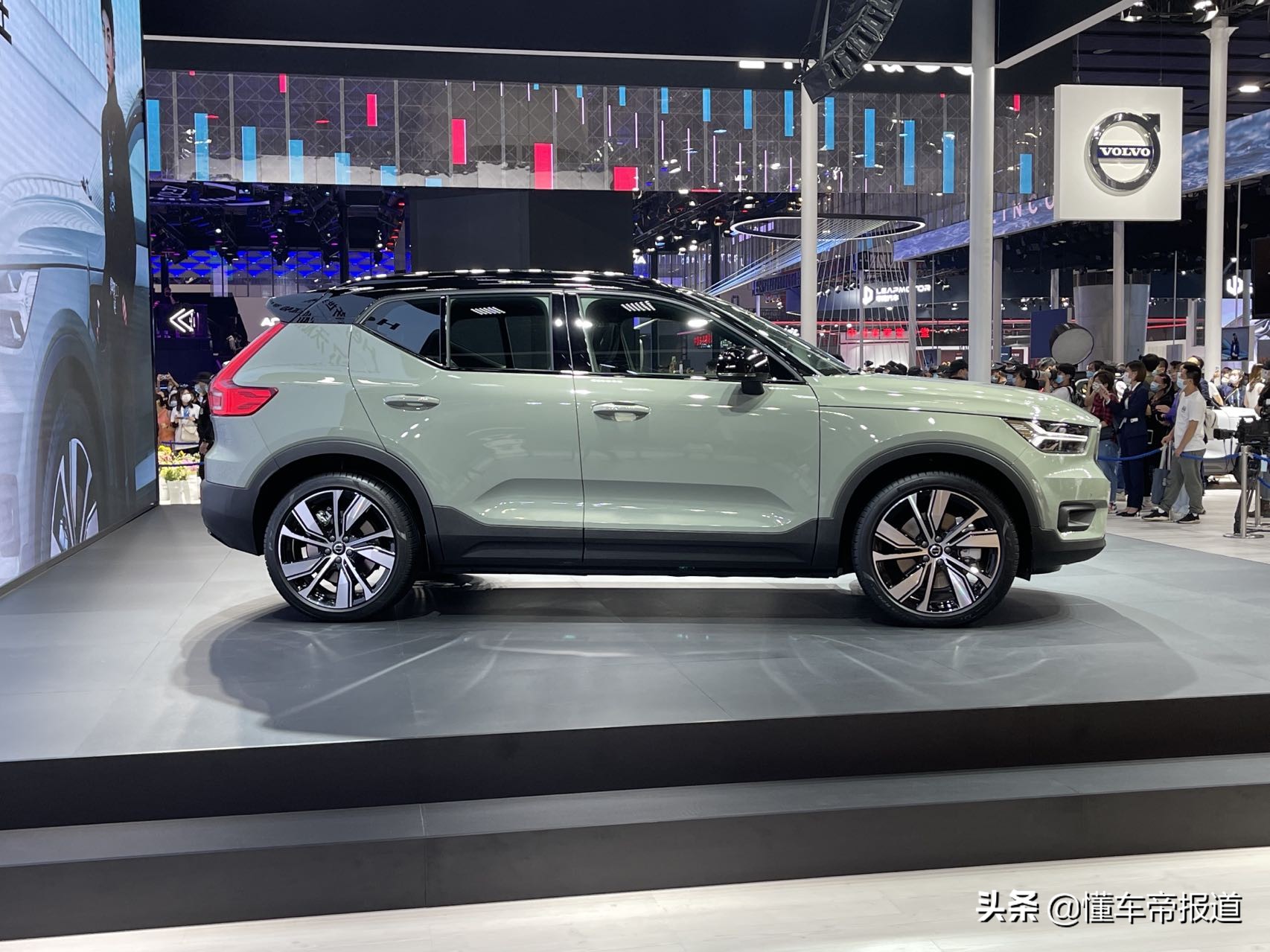新车 </p><p>　　 沃尔沃XC40 RECHARGE上市，35.7万元