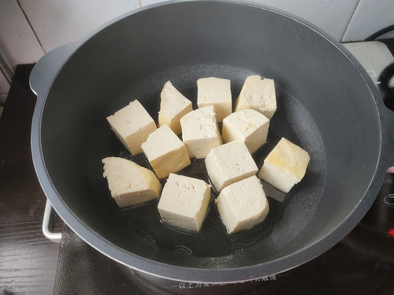自制豆腐酿肉，两种营养食材结合一起，简单烹饪就能做出美味
