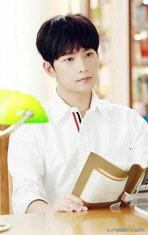 眼镜杀也挑人！这11位男星，有人戴上气质飙升，有人秒变七老八十