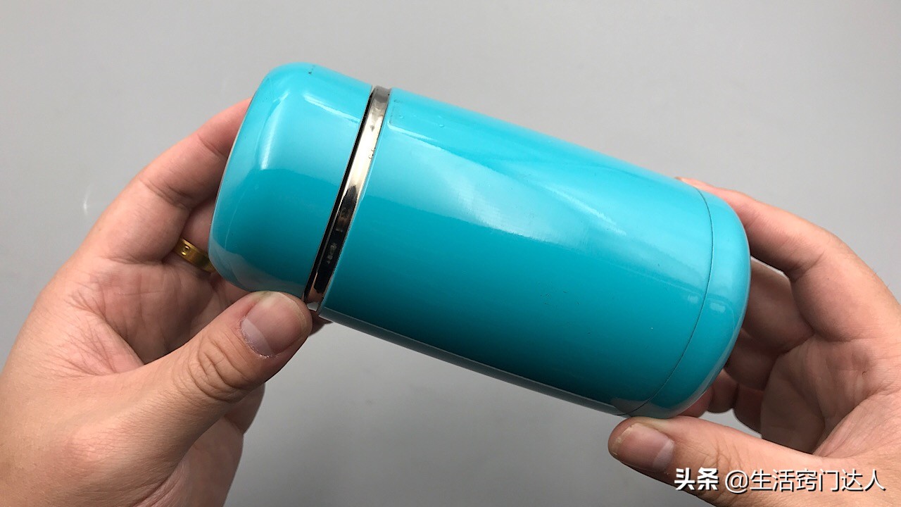 新保温杯首次使用正确清洗方法，别再只用清水冲了！