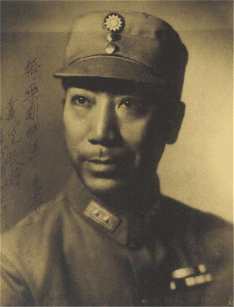 大陆最后3个军统特务，隐姓埋名64年后，在2013年留下一张合影