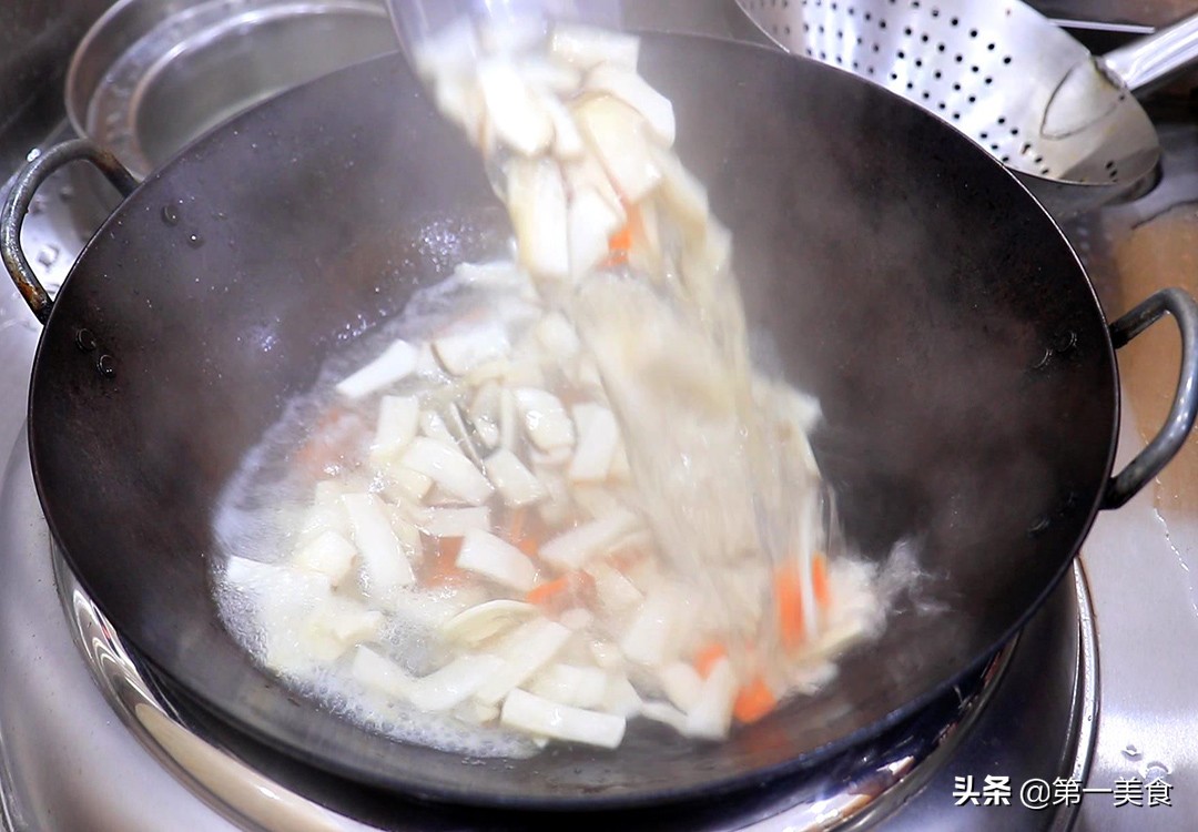 图片[3]-【韭菜鸡腿菇】做法步骤图 色香味俱全 比大鱼大肉还香-起舞食谱网