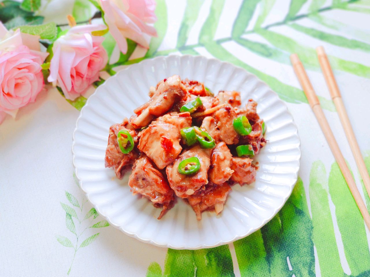 鸡肉这样做，大人孩子都爱吃，鲜嫩入味，爽滑可口，太赞了