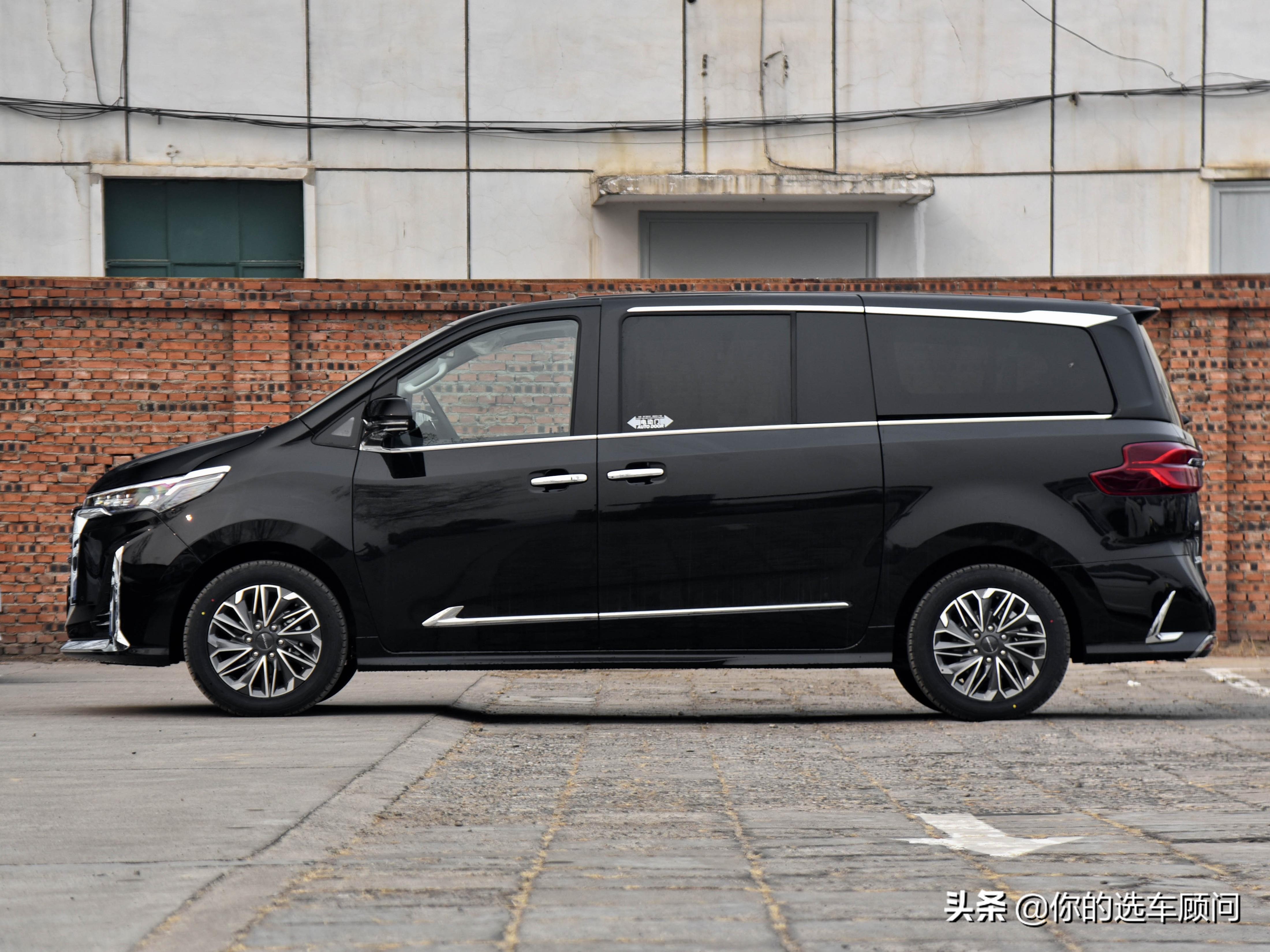 高度近2米配大7座，2.0T自动挡的大MPV，带你看上汽大通MAXUS G20