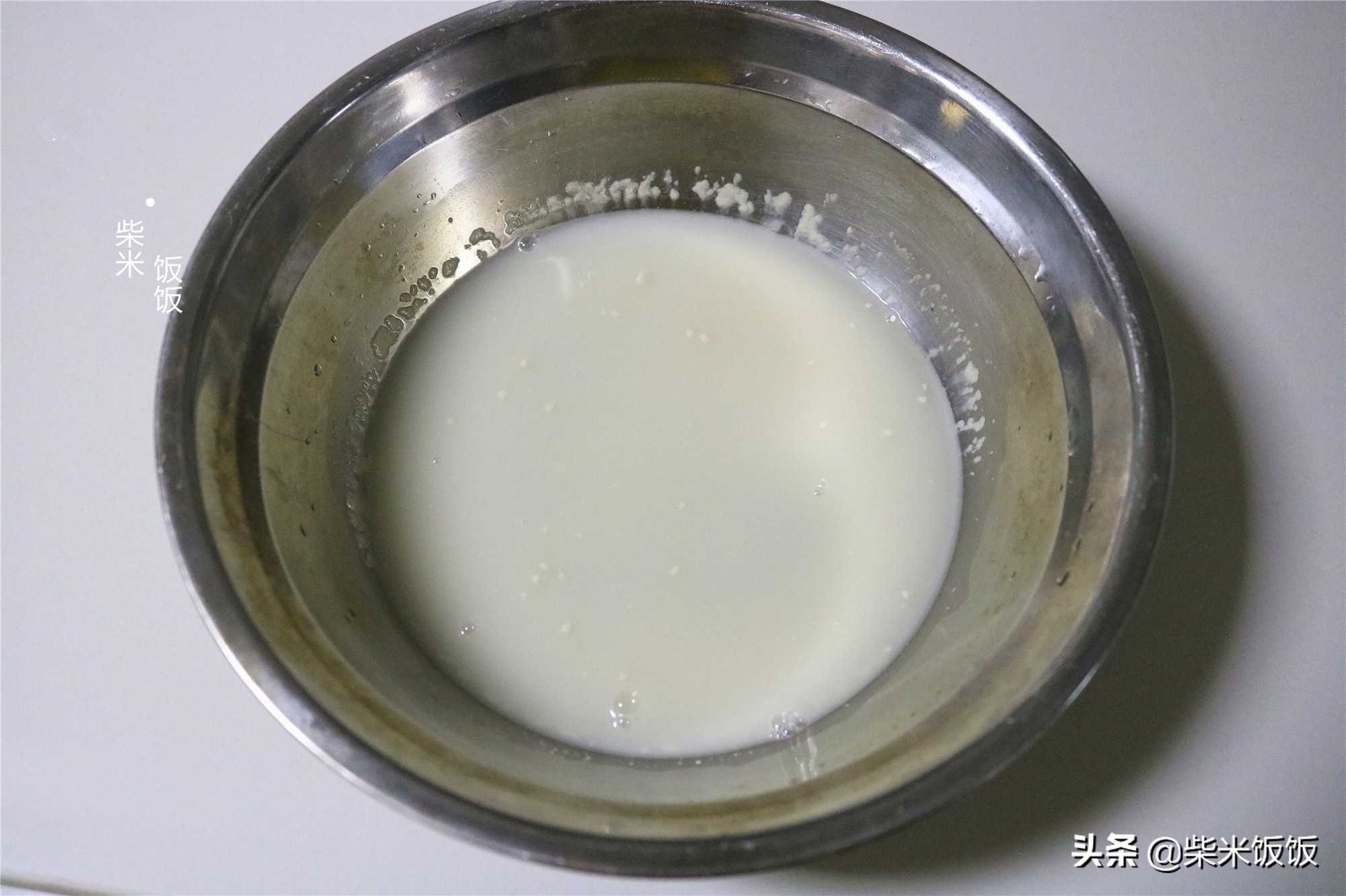 牛肉别总炖着吃了，试试这个做法，咬一口爆汁，早餐吃不错