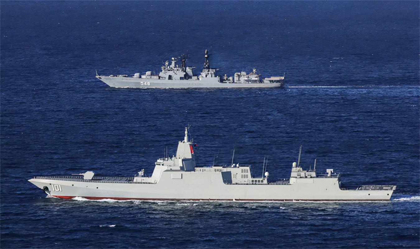 中俄10艘军舰编队穿越日本“内海”，日方：这条航道是留给美国的
