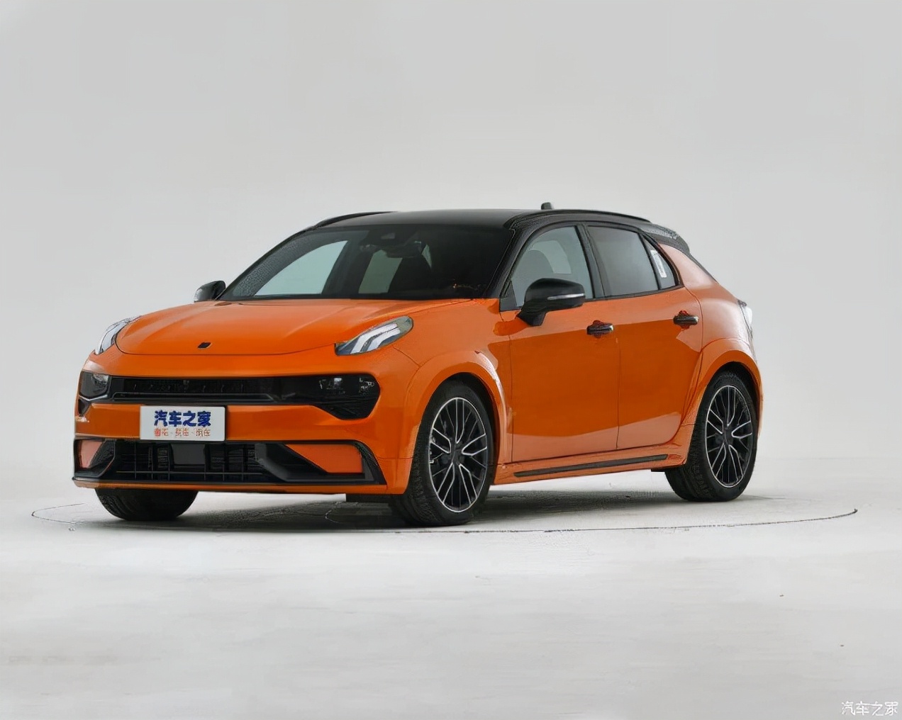领克02 Hatchback：2.0T+8AT，外观运动时尚，年轻人的好选择