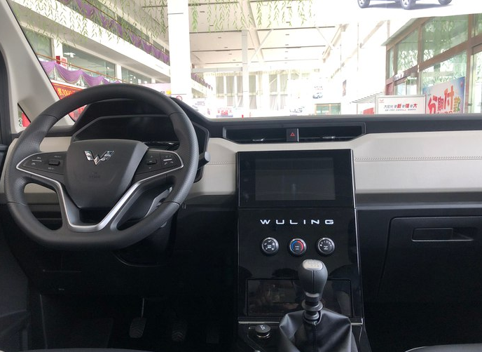 纵置后驱宽体神车，配250N·m，满油可跑730km，顶配都不到8万