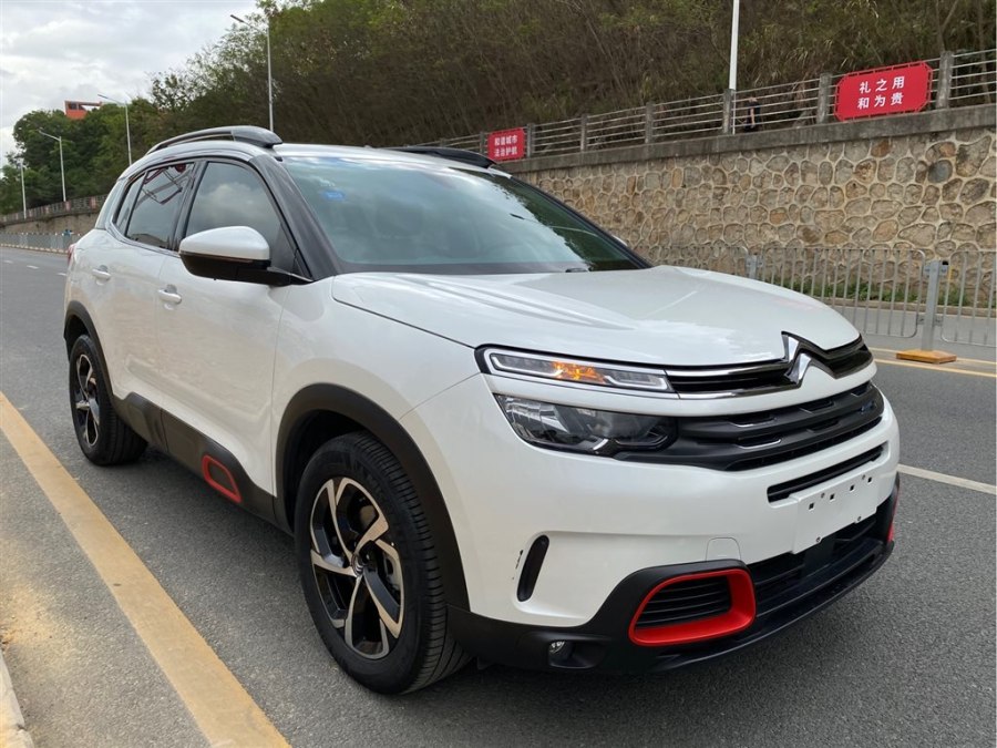 紧凑级SUV"颜王"到底怎样？成都锦和二手车市场这辆雪铁龙C5天逸