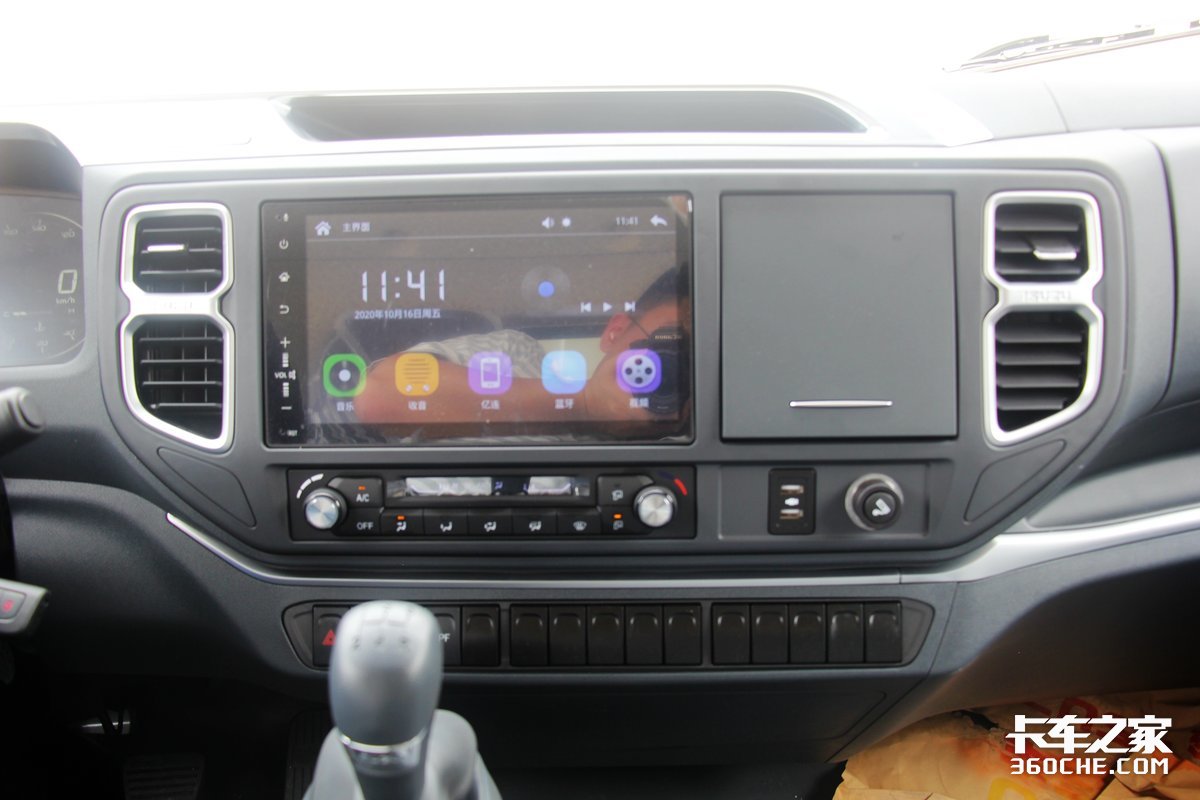 �����ʻ����4KH1����������ʵ������M100�����Ῠ