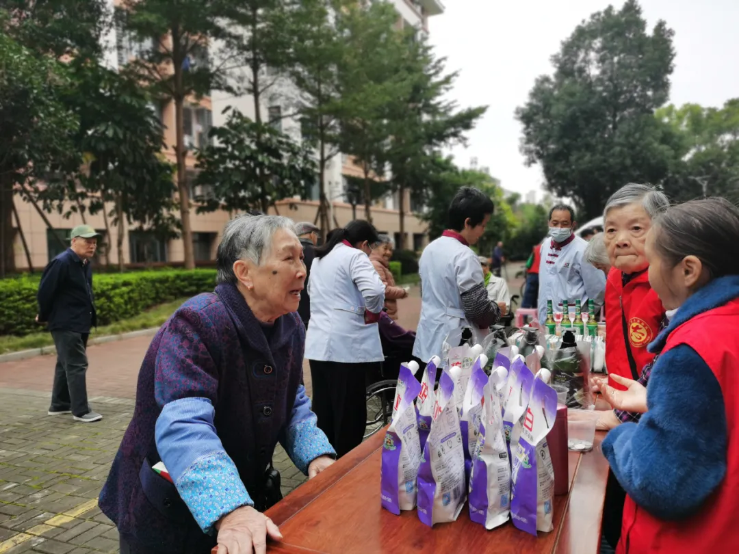 国德赶集日！贩卖别样快乐