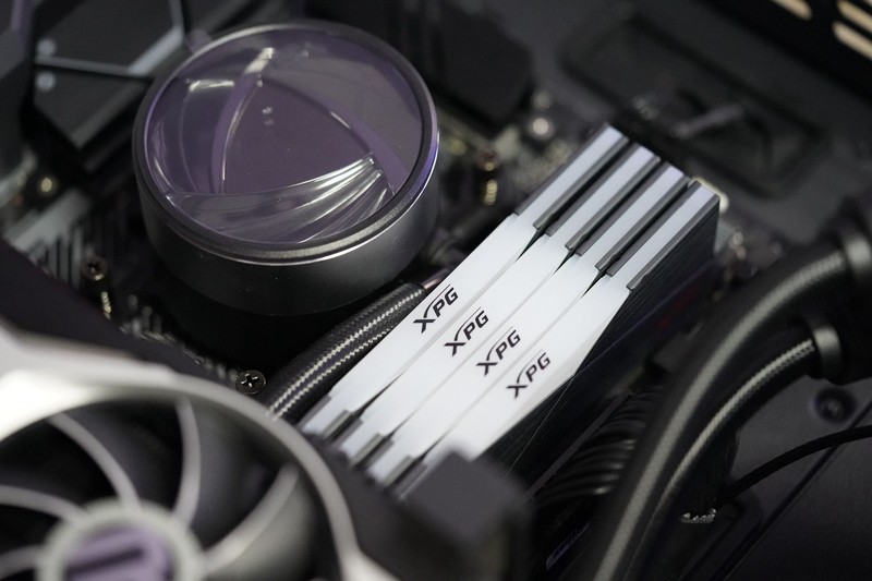 赛博朋克电竞风，5800X+6700XT 3A平台静音游戏主机分享