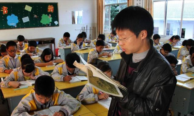 老师批改试卷“评语”引家长不悦，已投诉到教育局，处理结果来了