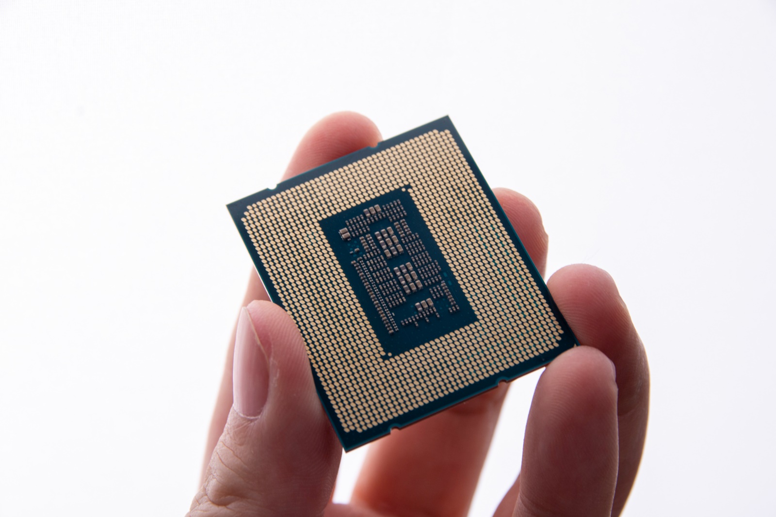 11代i9对阵12700K会不会输？DDR5内存香不香？这篇评测告诉你结论