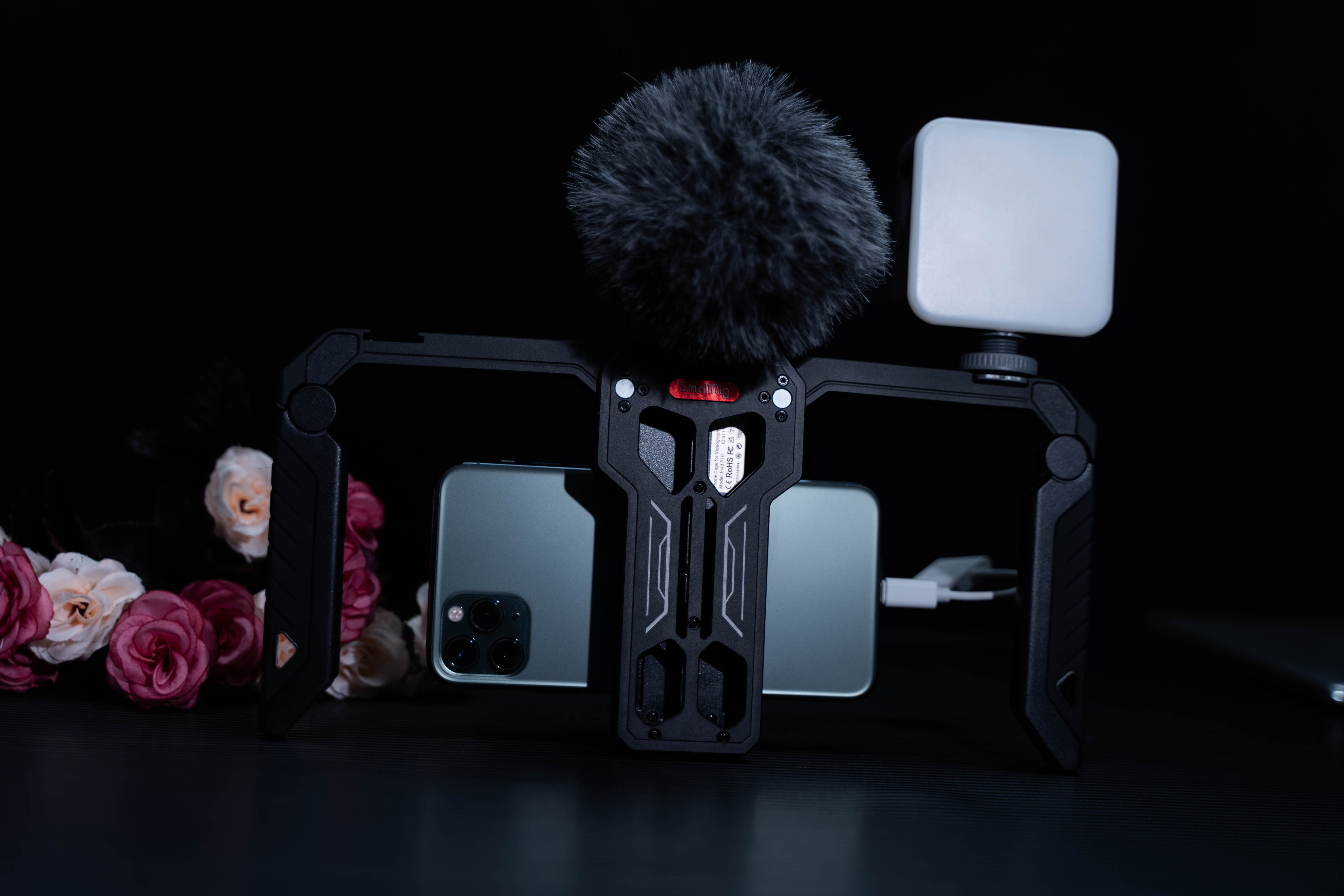 怎么用手机拍出大片？斯莫格手机折叠拓展框为视频创作者助力