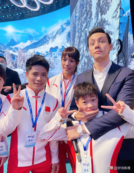 大佬!全红婵裹大衣捧保温杯走出老干部气派,军神吕小军当贴身保镖