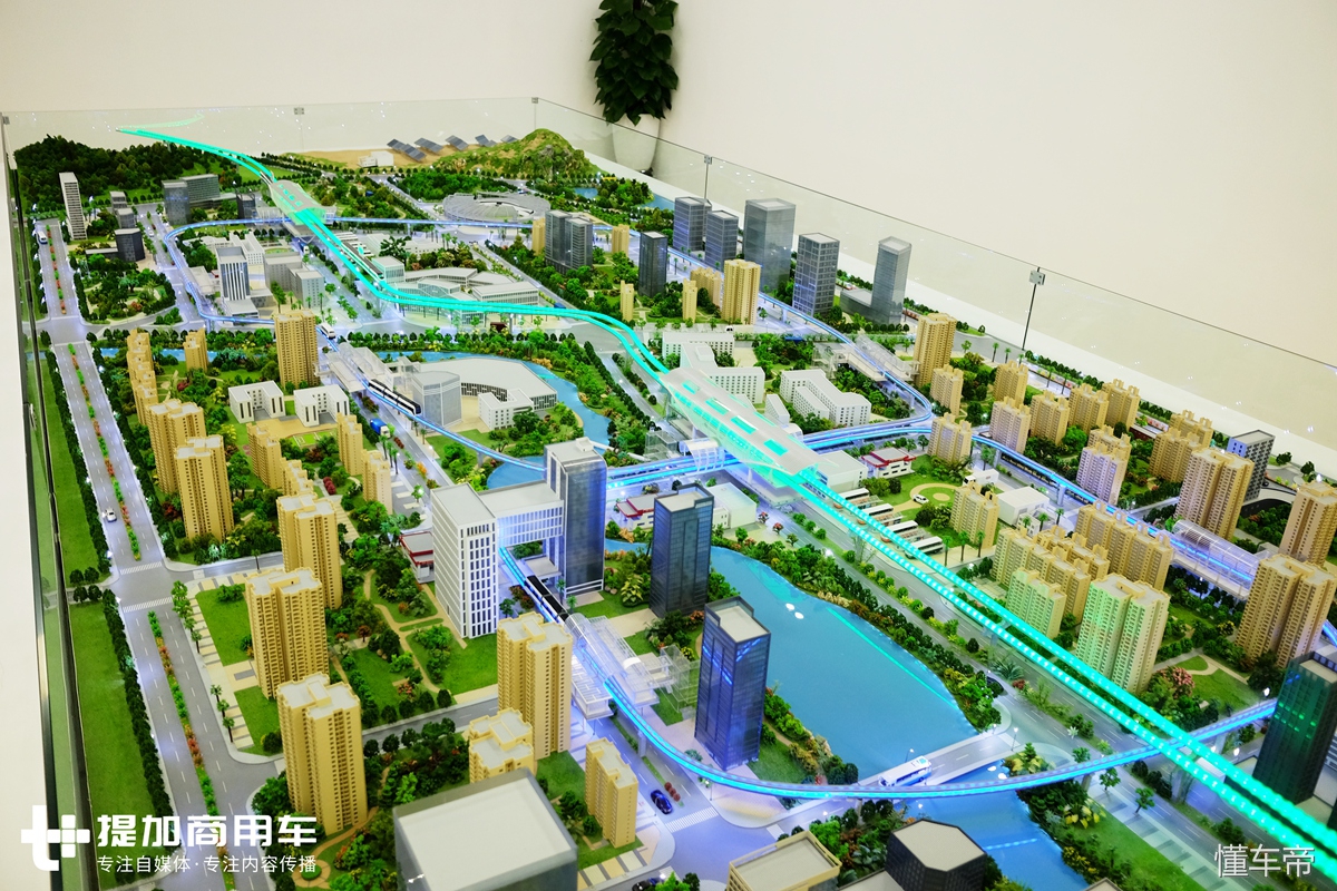 与公交、地铁一起构建城市立体出行系统，带您全面了解比亚迪云轨