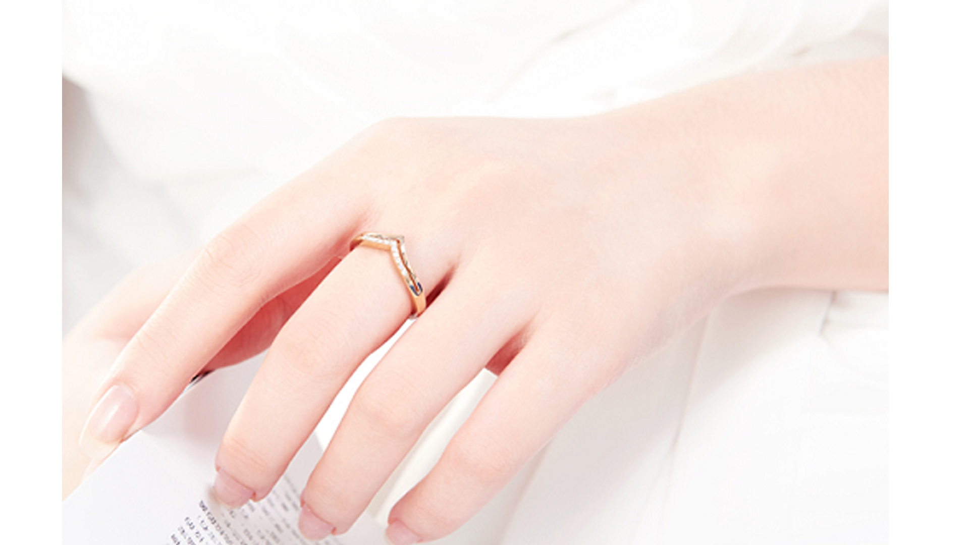 女生右手无名指戴戒指的含义(戒指码数) 第2张