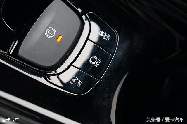 动感颜萝王，爱卡试驾一汽丰田奕泽IZOA！