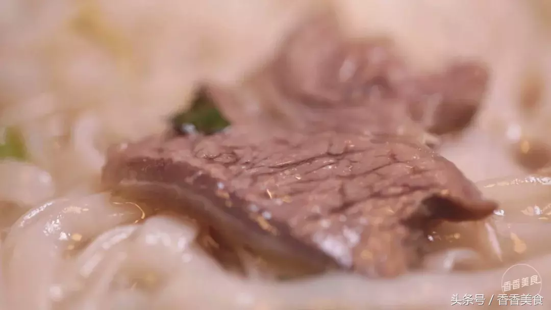 越南大叔做的家乡米粉，一碗竟能吃出三种牛肉
