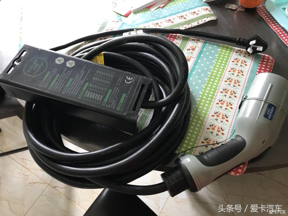女车主详细评宝马X1混动，根本不用恐慌紧凑suv的空间！