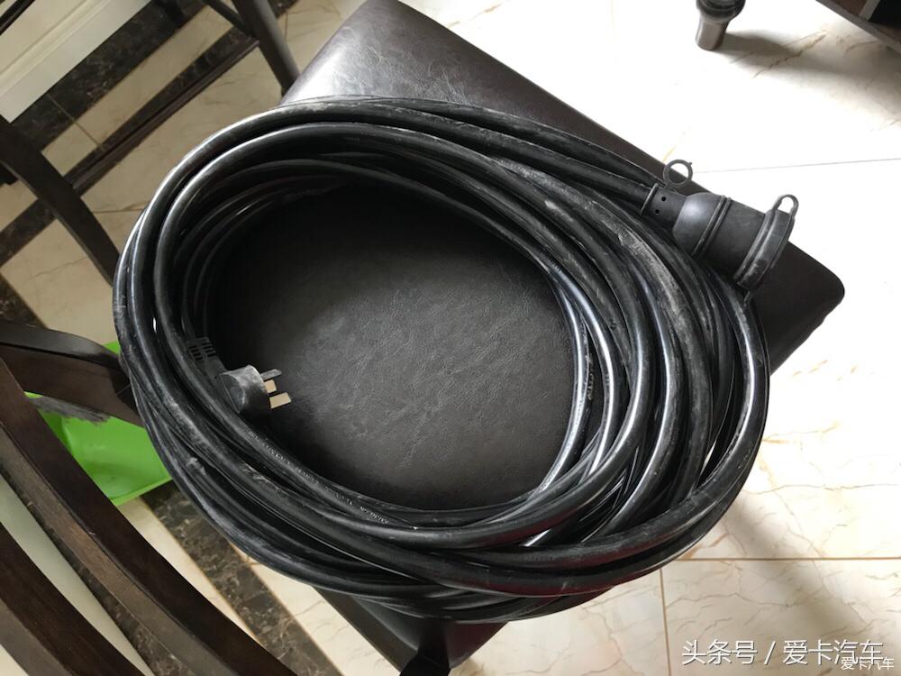 女车主详细评宝马X1混动，根本不用恐慌紧凑suv的空间！