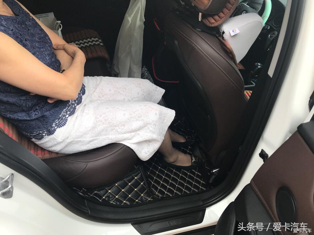 女车主详细评宝马X1混动，根本不用恐慌紧凑suv的空间！