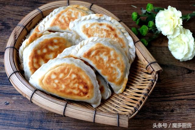 烫面饼这样做，薄皮大馅又软又香！