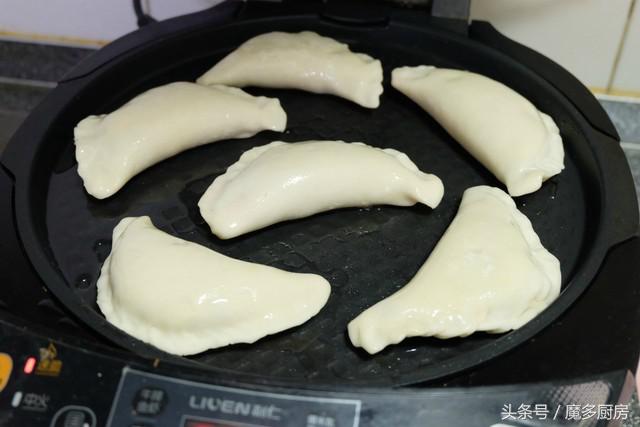 薄皮大馅，外焦里嫩，放多久都不会硬的烫面馅饼做法来了！