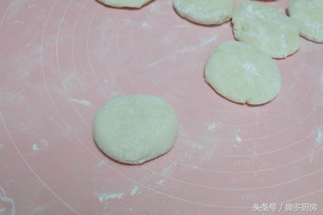 薄皮大馅，外焦里嫩，放多久都不会硬的烫面馅饼做法来了！