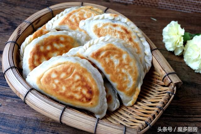 薄皮大馅，外焦里嫩，放多久都不会硬的烫面馅饼做法来了！