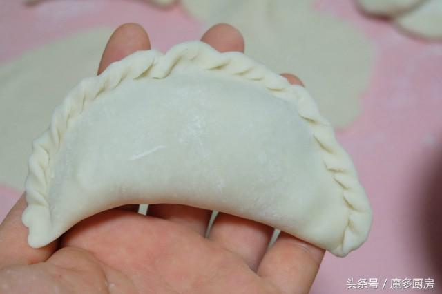 薄皮大馅，外焦里嫩，放多久都不会硬的烫面馅饼做法来了！