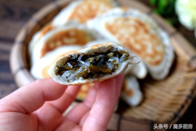 薄皮大馅，外焦里嫩，放多久都不会硬的烫面馅饼做法来了！
