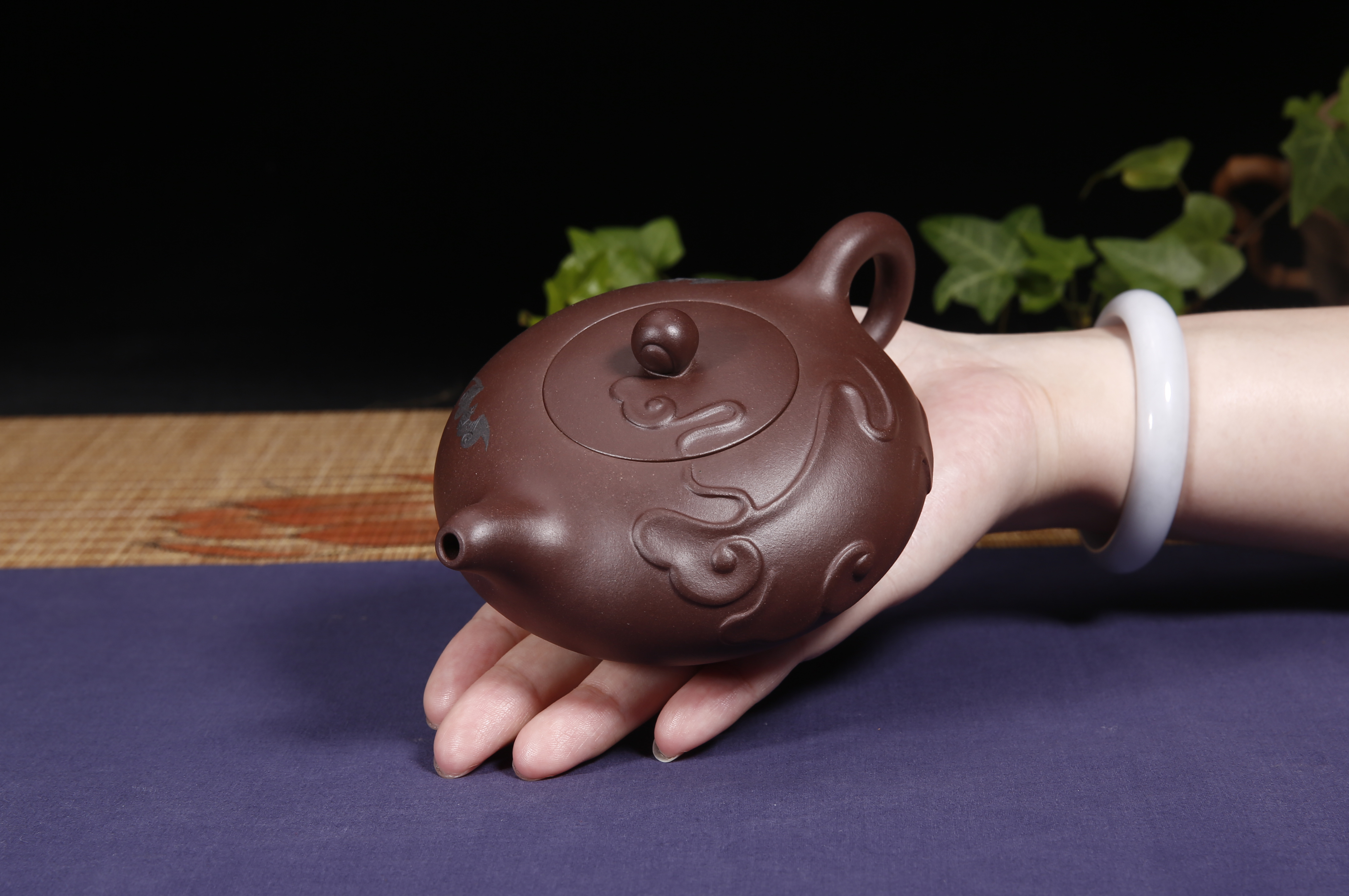 紫砂壶怎么鉴别( 化工泥紫砂壶怎么鉴别 )