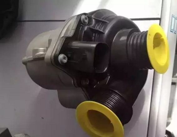 发动机冷却系统排空气的几种常见方法，卡友必须要知道的