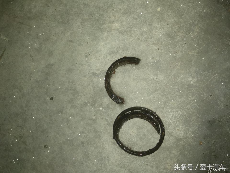 有意外收获 奥迪A4L换真空泵密封垫