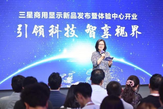 客流量统计终端 商用显示器体验之争，三星商显“小数据”的玩法会是大趋势？