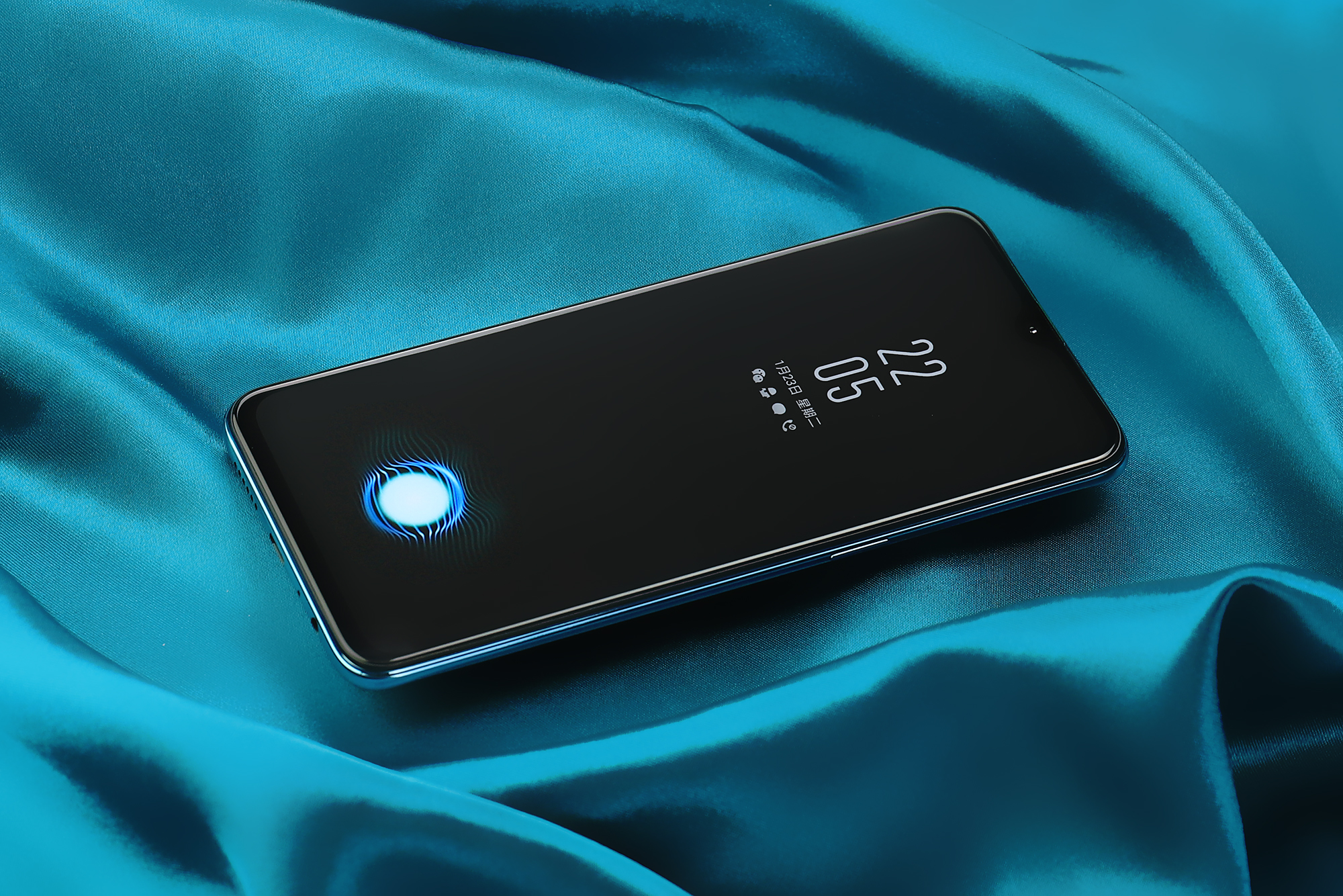 做高颜值的实力派！OPPO R15x上手评测