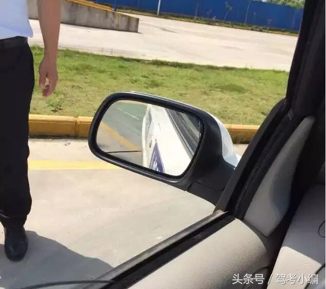 科二侧方停车满分操作技巧及新规扣分标准，掌握好考试不再难
