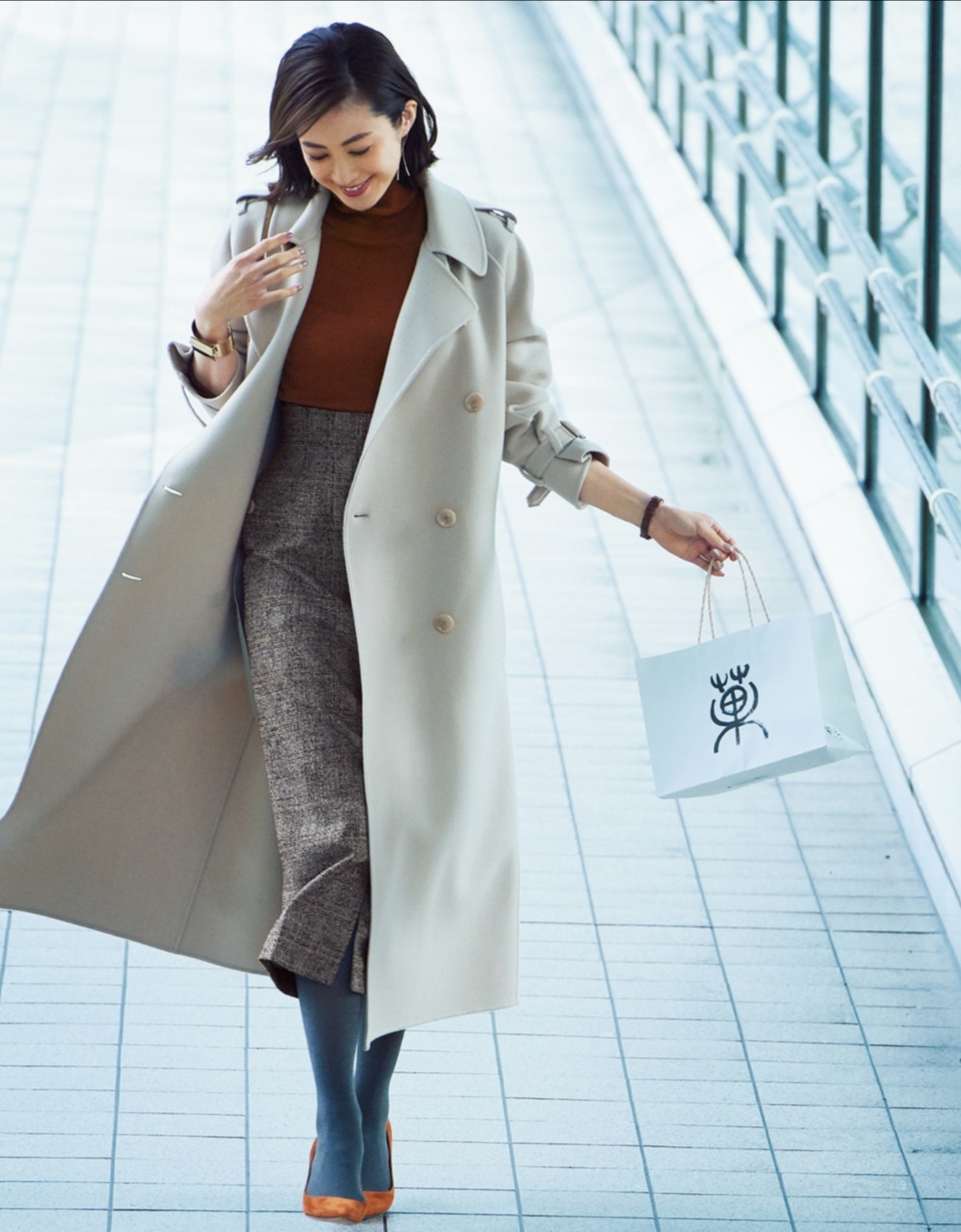 冬季火了一组搭配，叫"打底裤+高跟鞋"，显高保暖又优雅