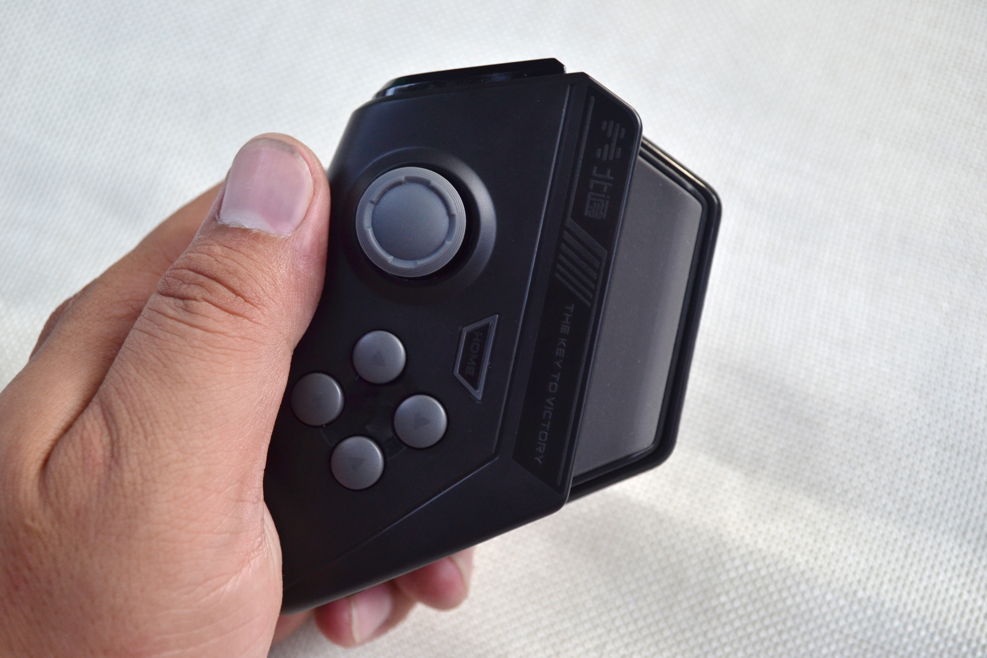 北通T1手游手柄蓝牙版：无拘无束赢战游戏