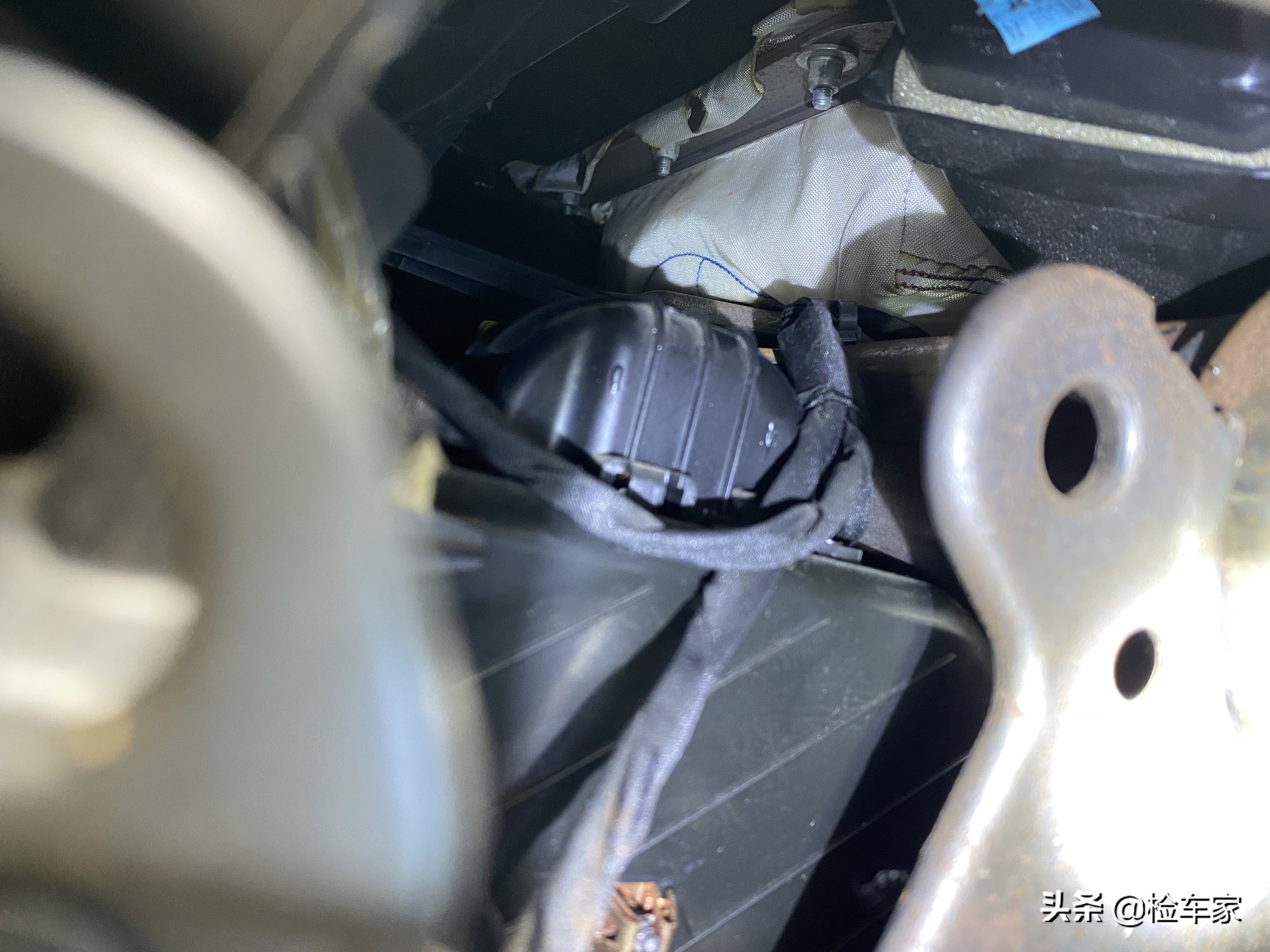 大排量进口SUV，12万买凯迪拉克SRX值不值？网友：白菜价都没人要