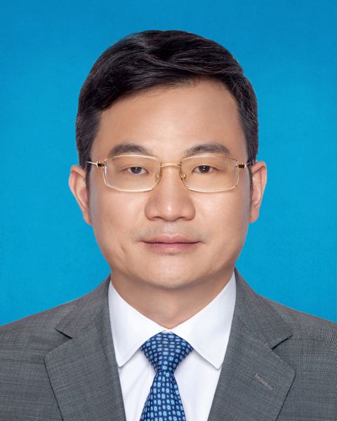 北上一年，“拼命三郎”任浙江省委常委、温州市委书记，曾在大会上报出自己手机号