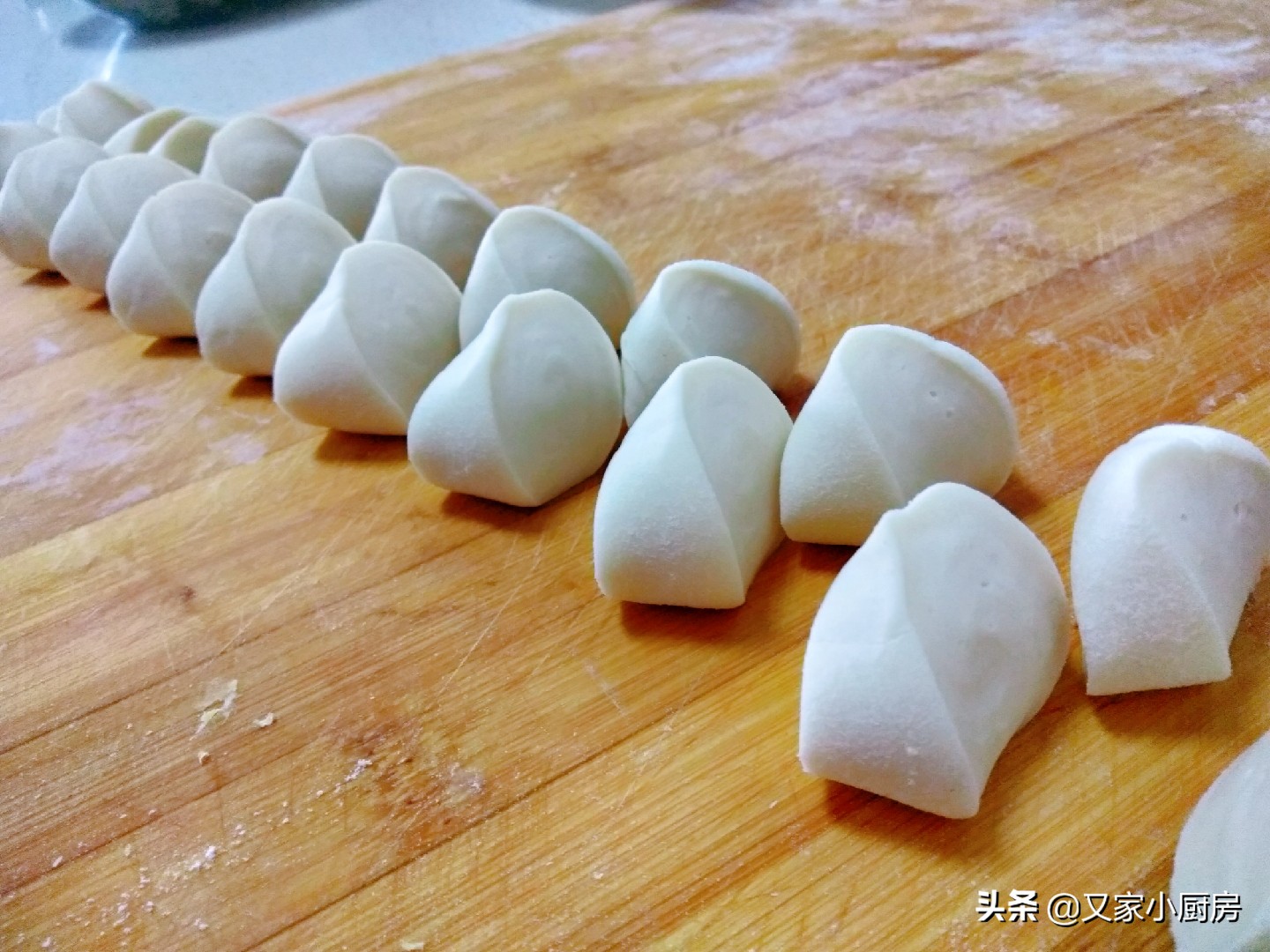 萝卜馅饺子好吃，调馅是关键，分享我家秘制调馅法，出锅鲜美多汁
