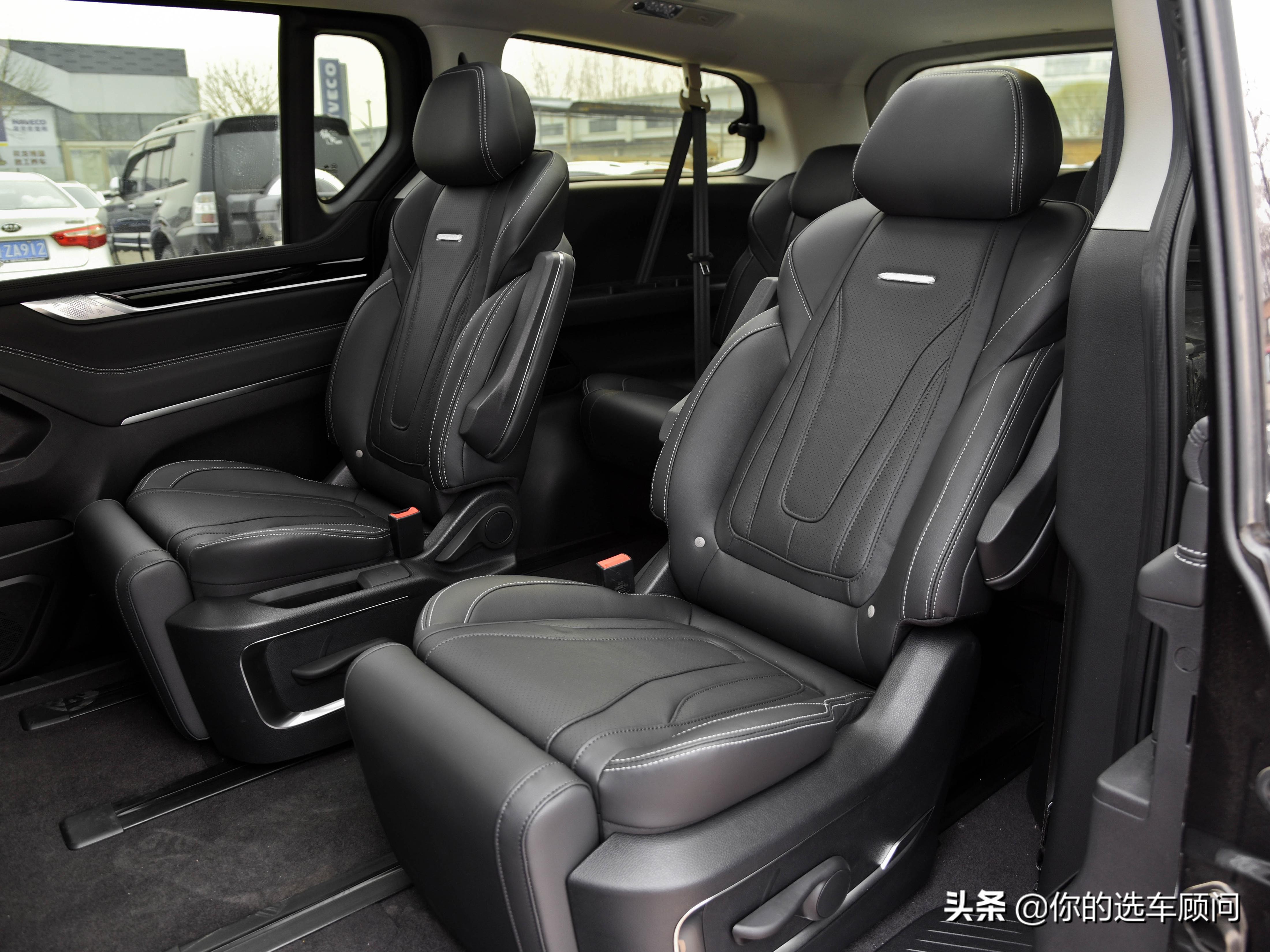 高度近2米配大7座，2.0T自动挡的大MPV，带你看上汽大通MAXUS G20