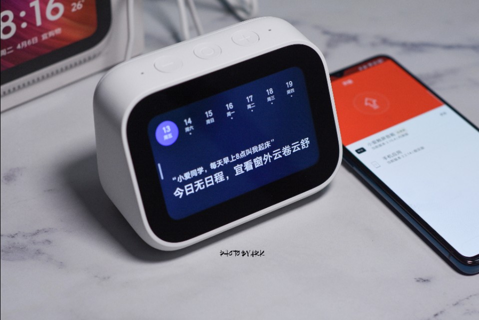 229元的小米小爱触屏音箱，玩起来就停不下来？