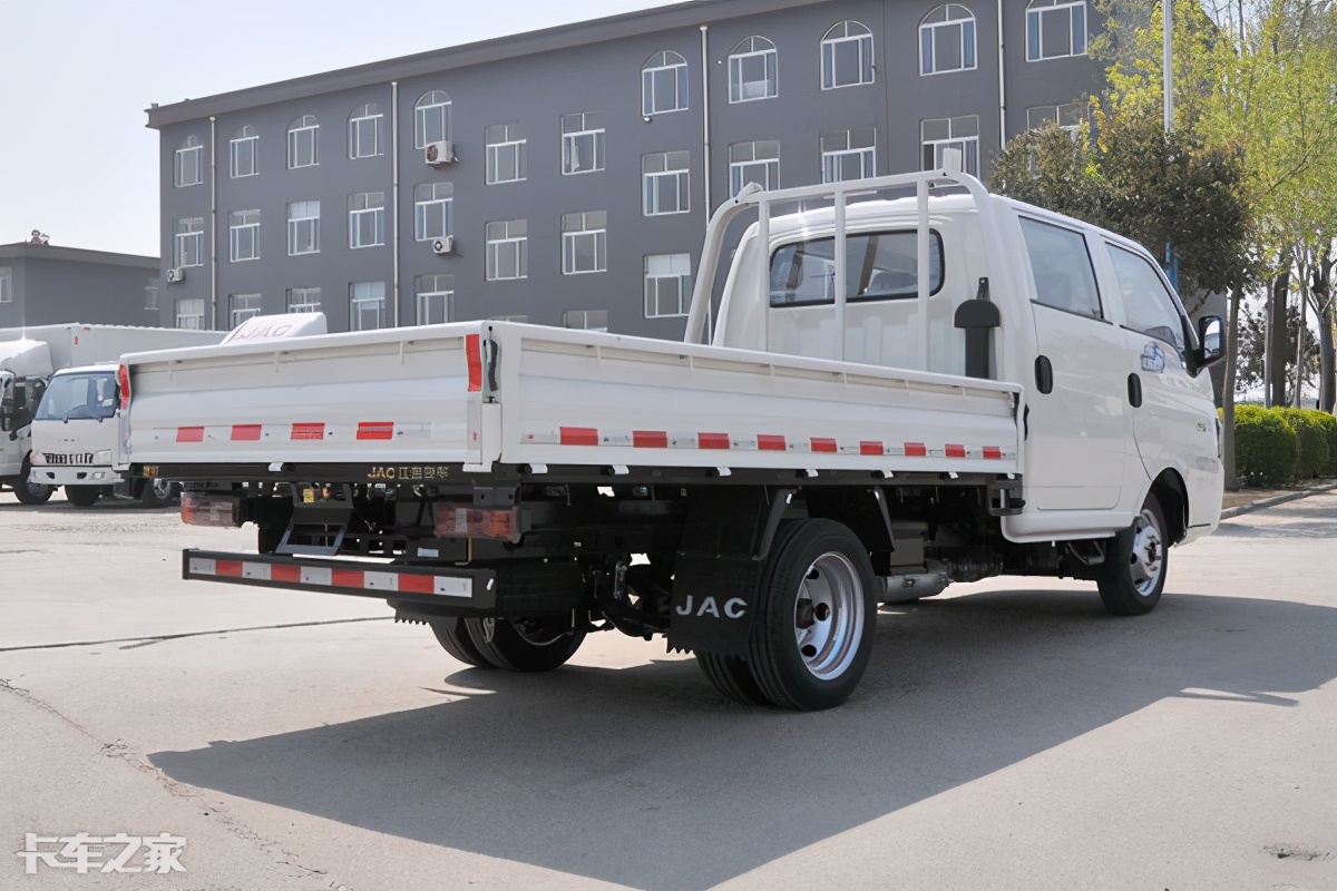 既要拉人还要装货,4款双排微卡任你选,最高不超过6.5万