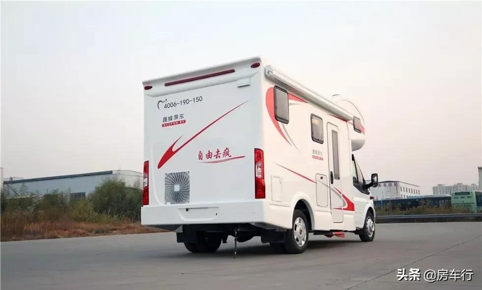 可上京牌的柴油车，六座五卧，趣蜂福特全顺新世代C型房车