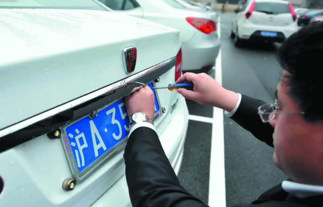 机动车限购再见了？官方有所松口，郊区牌、拥堵费登场？